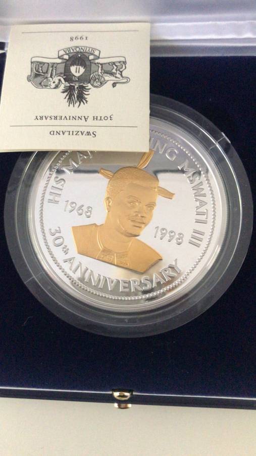 sWAZILAND 30TH ANNIVERSARY. 5 0z 999 SILVER COIN .LEGAL TENDER.