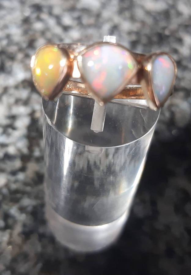 9ct Solid Gold Australian Opal Two-Piece Ring  Size 7½ (UK O½)