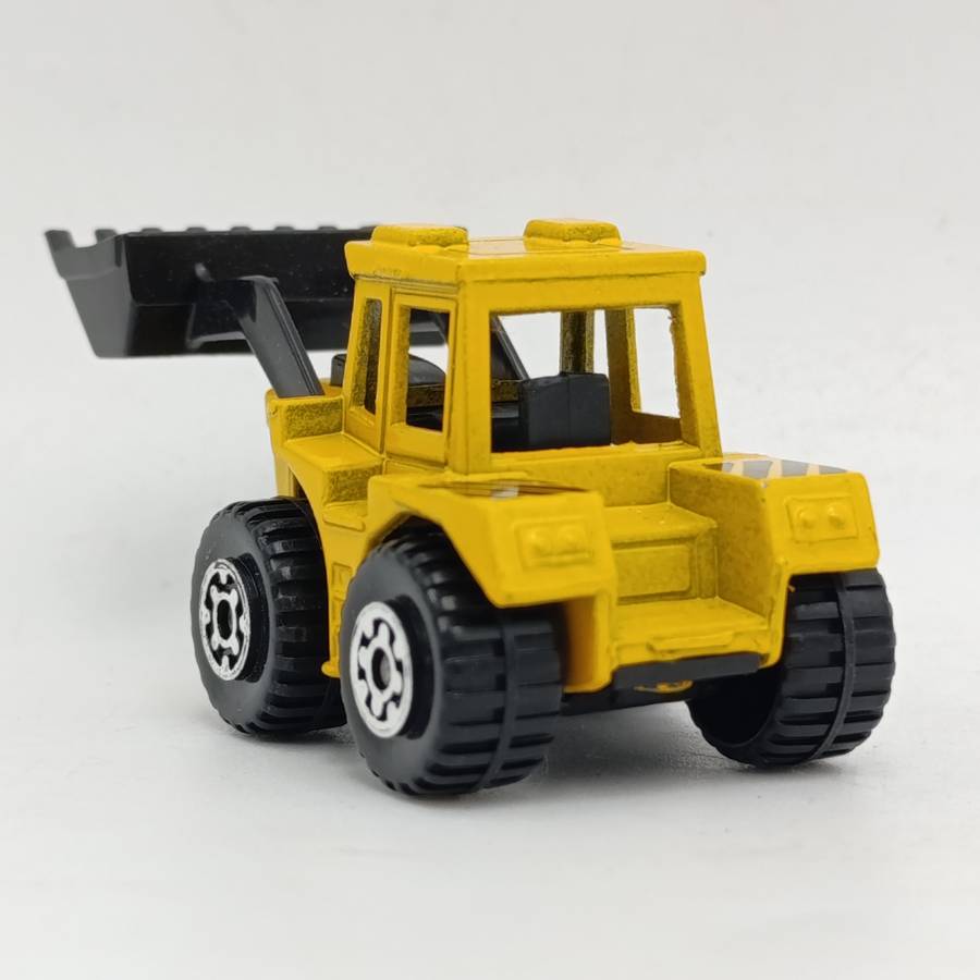 Matchbox Superfast No.20 tractor shovel die-cast toy car