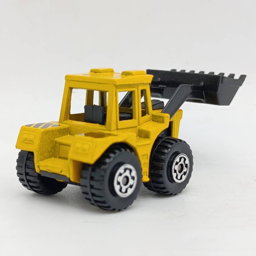 Matchbox Superfast No.20 tractor shovel die-cast toy car
