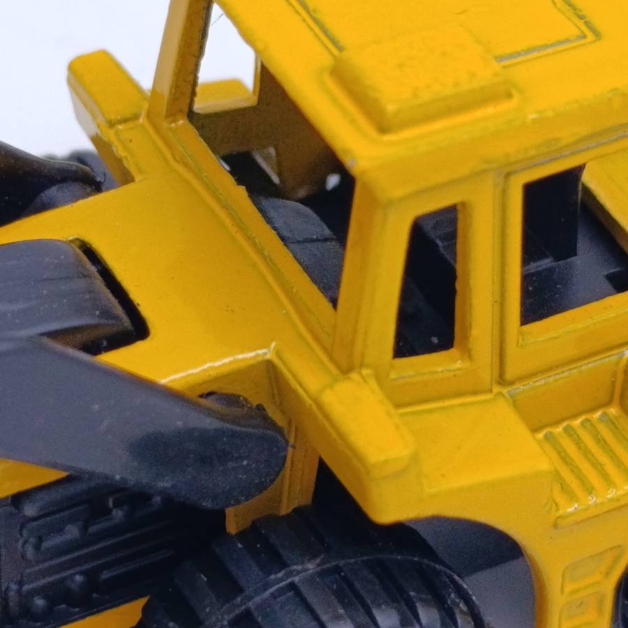 Matchbox Superfast No.20 tractor shovel die-cast toy car