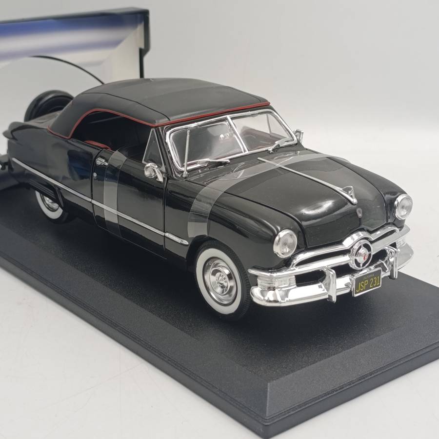 Maisto 1950 Ford die-cast model car in box - scale 1/18