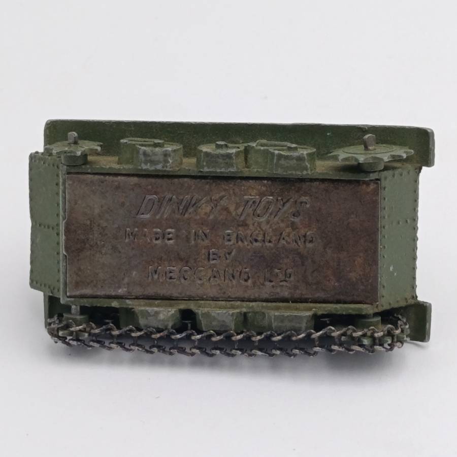 Meccano Dinky Toys #152A Light tank - one track missing