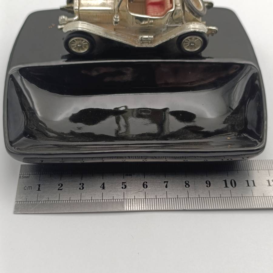 Lesley Matchbox Models of Yesteryear model car sweets bowl