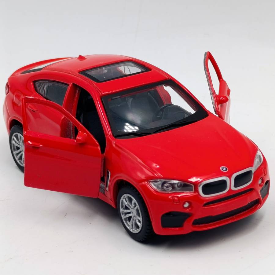 Maisto BMW X6 M die-cast model car - pull back action - scale 1/42