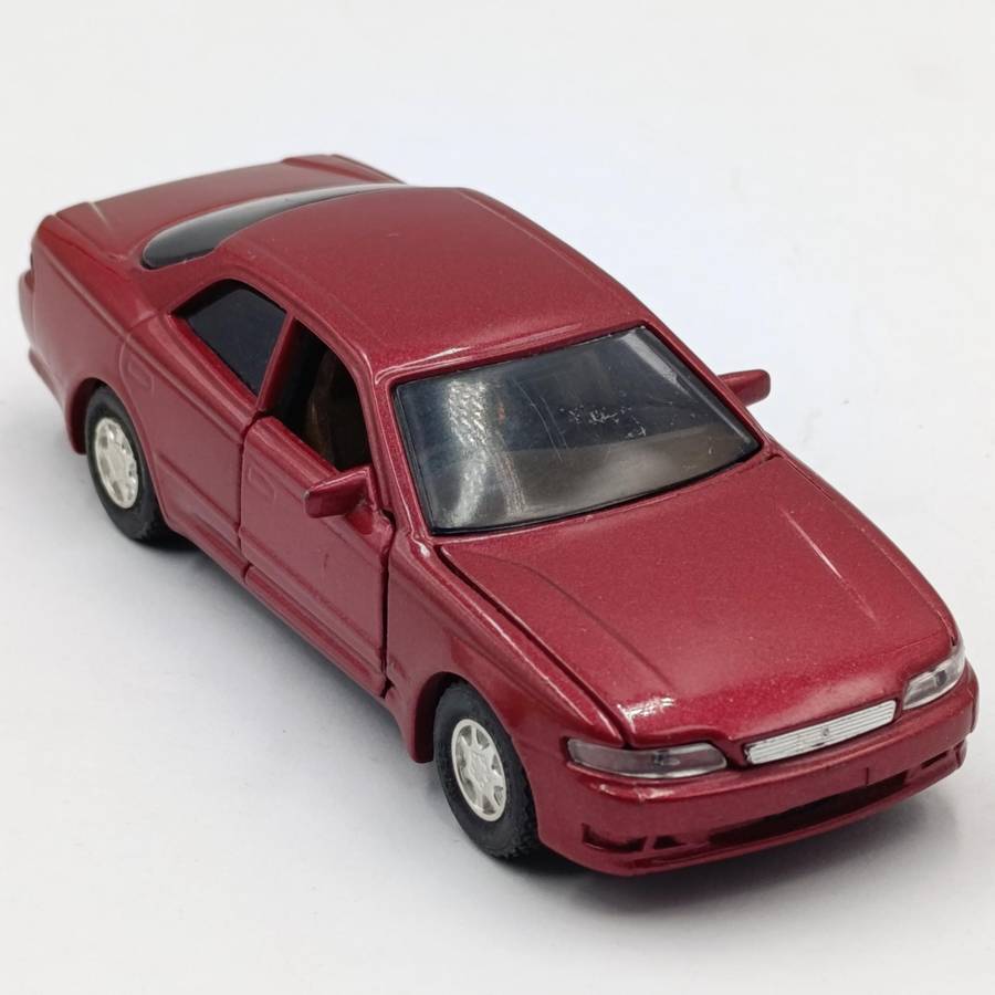 Diapet Yonezawa Toyota Mark II die-cast model car - opening hood and doors