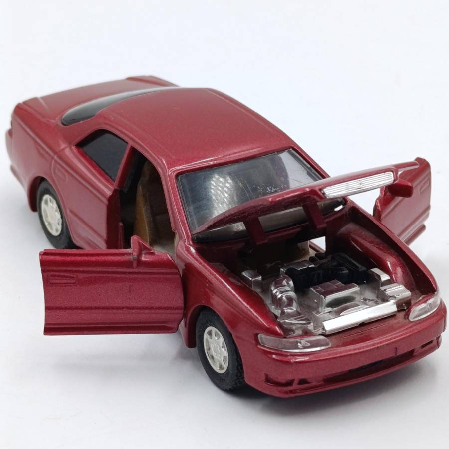 Diapet Yonezawa Toyota Mark II die-cast model car - opening hood and doors