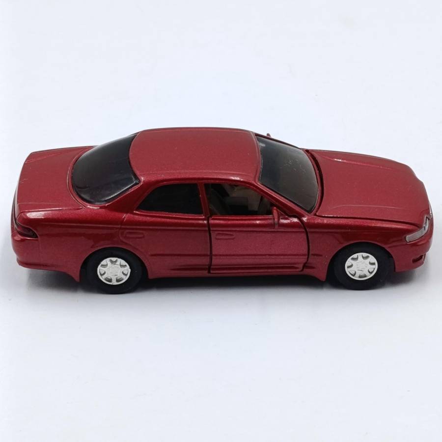Diapet Yonezawa Toyota Mark II die-cast model car - opening hood and doors