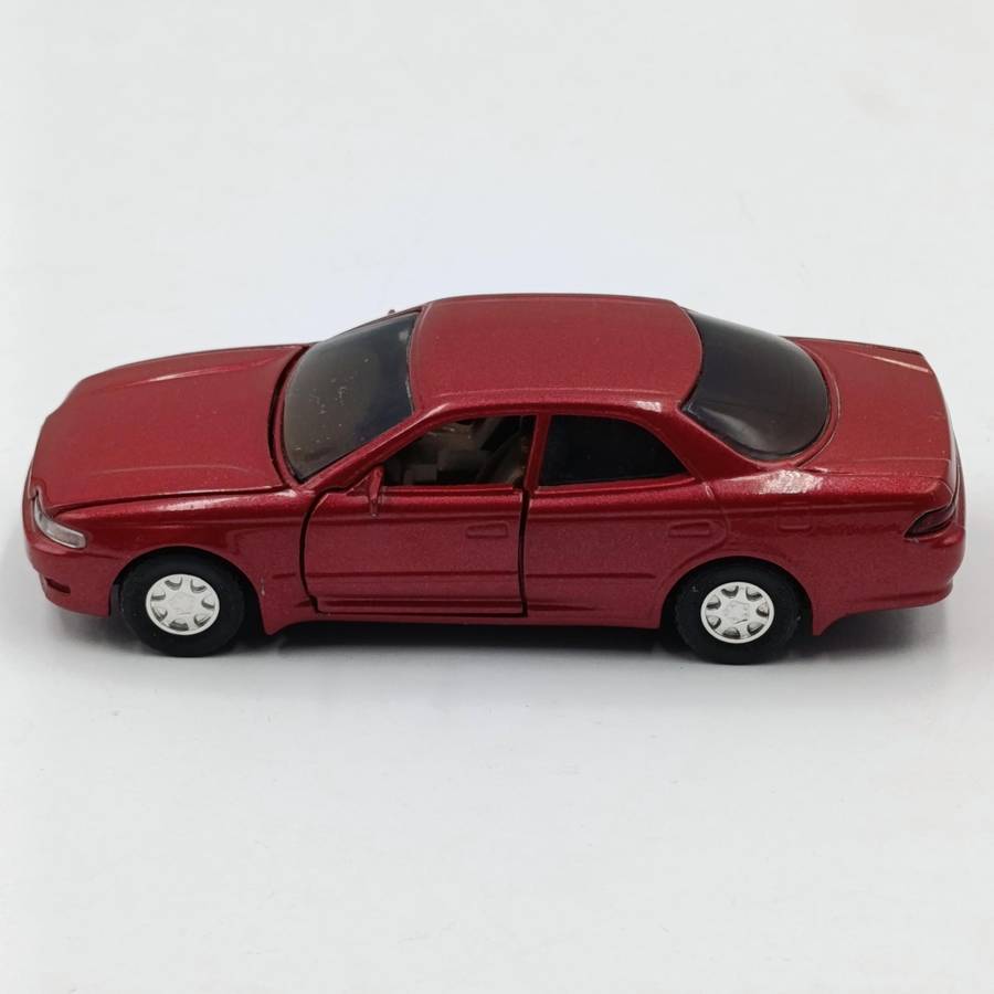 Diapet Yonezawa Toyota Mark II die-cast model car - opening hood and doors