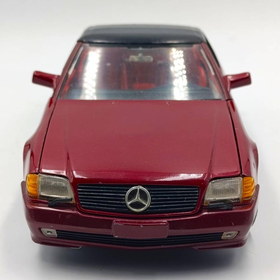 Revell Mercedes-Benz 500 Sl die-cast model car - scale 1/18