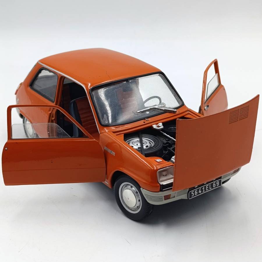Solido Renault 5 TL die-cast model car - some metal crack flaws - scale 1/18
