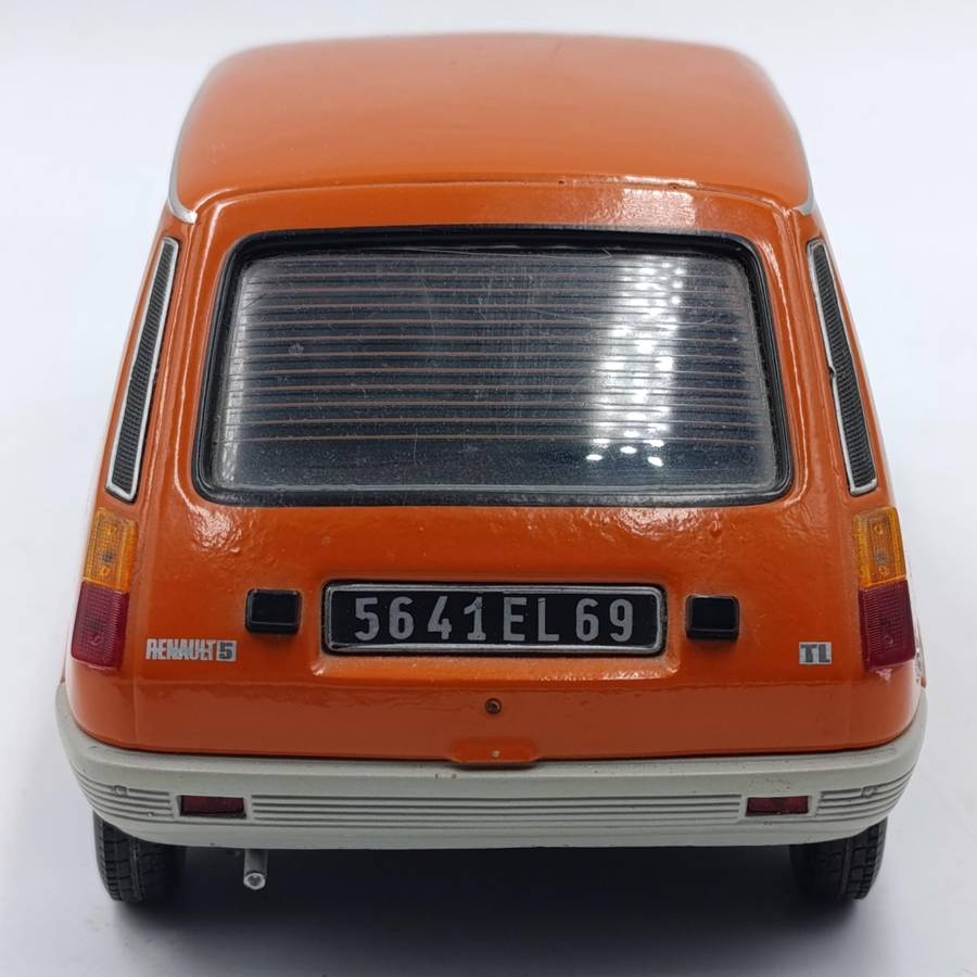 Solido Renault 5 TL die-cast model car - some metal crack flaws - scale 1/18