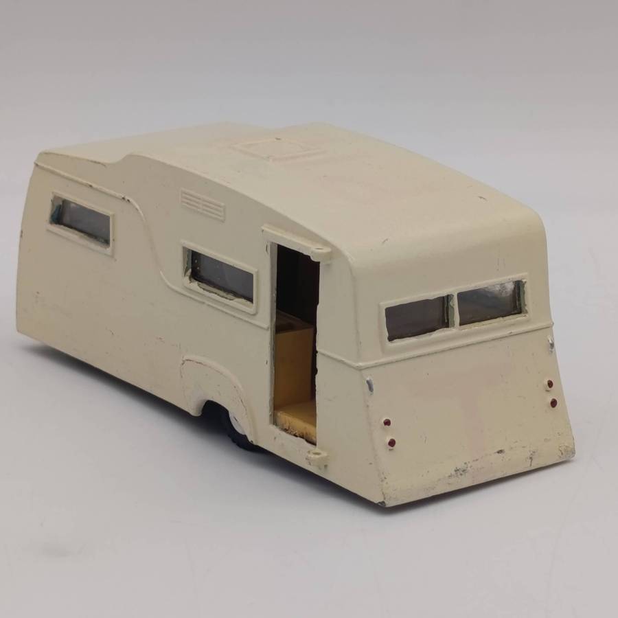 Meccano Dinky Toys #188 Four-Berth Caravan die-cast model