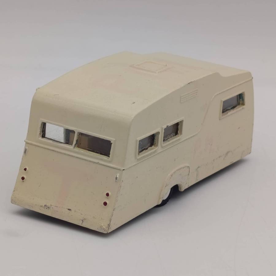Meccano Dinky Toys #188 Four-Berth Caravan die-cast model