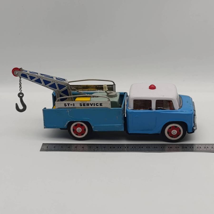 Vintage Chinese tinplate MF-715 wrecker truck friction toy car - box has some oil damage