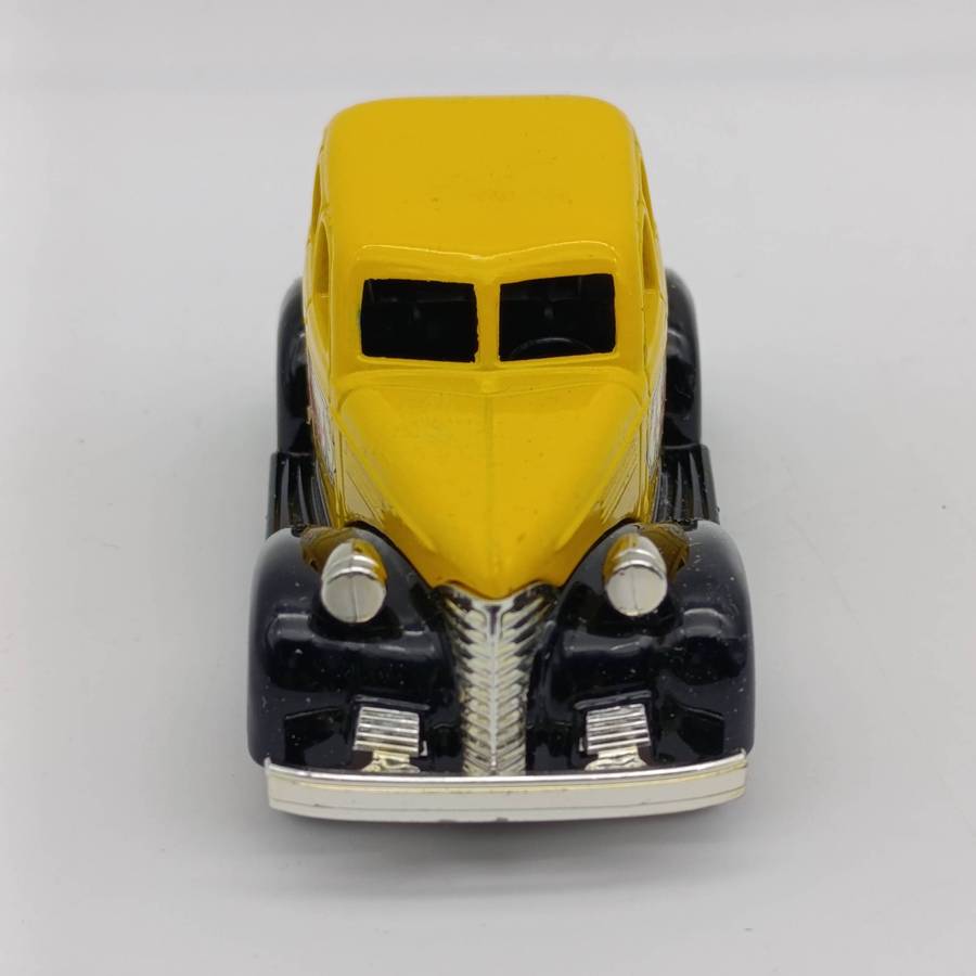 Lledo 1939 Chevrolet Hamleys advertising die-cast model car in box