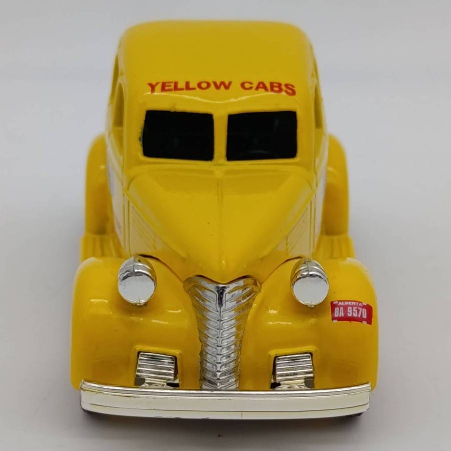 Lledo 1939 Chevrolet Yellow Cabs die-cast model car in box