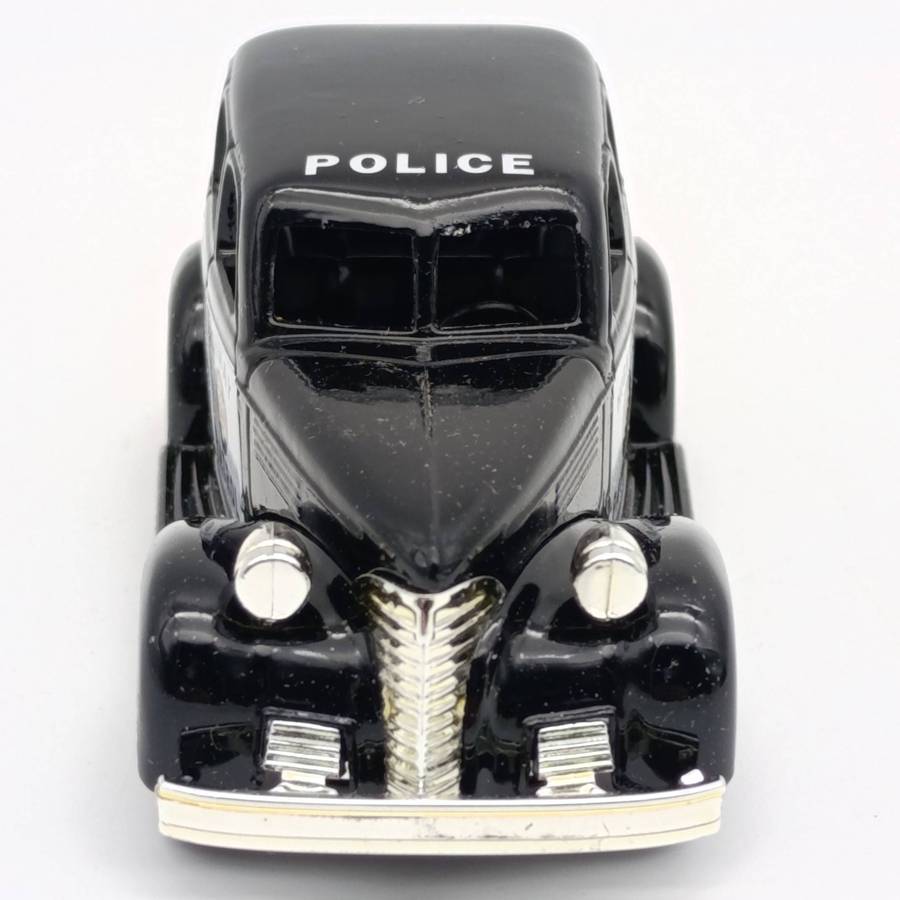 Lledo 1939 Chevrolet Highway Patrol Police car die-cast model in box