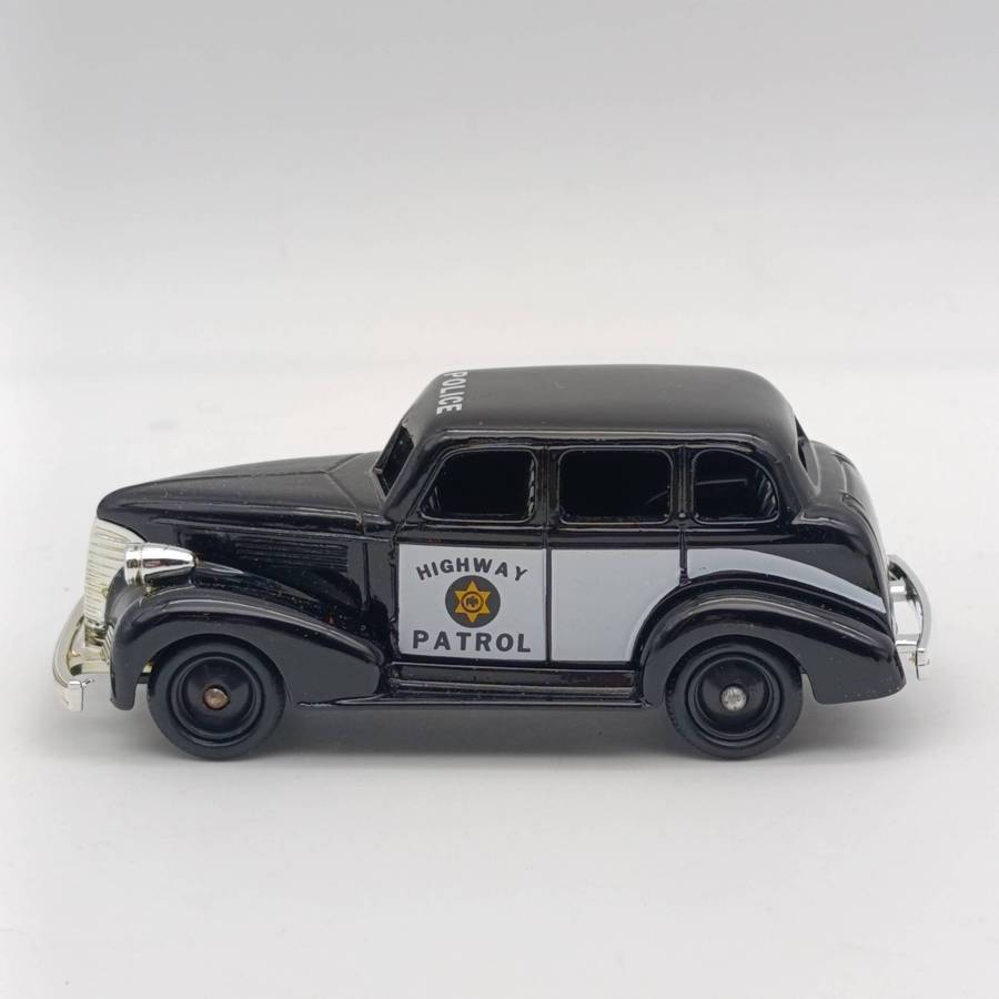 Lledo 1939 Chevrolet Highway Patrol Police car die-cast model in box