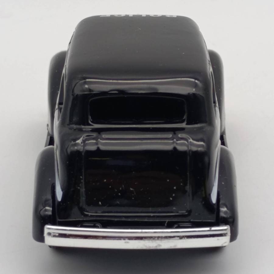 Lledo 1939 Chevrolet Highway Patrol Police car die-cast model in box