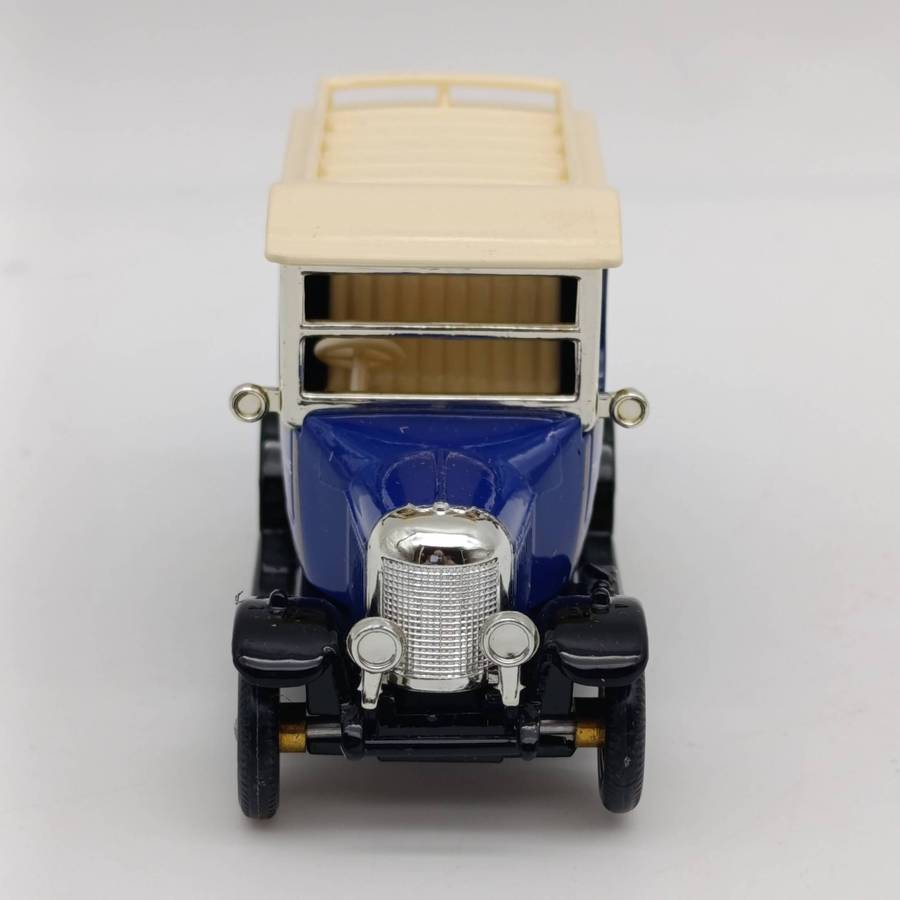 Lledo 1926 Morris Bull nose Duxford Lledo show advertising model car in box