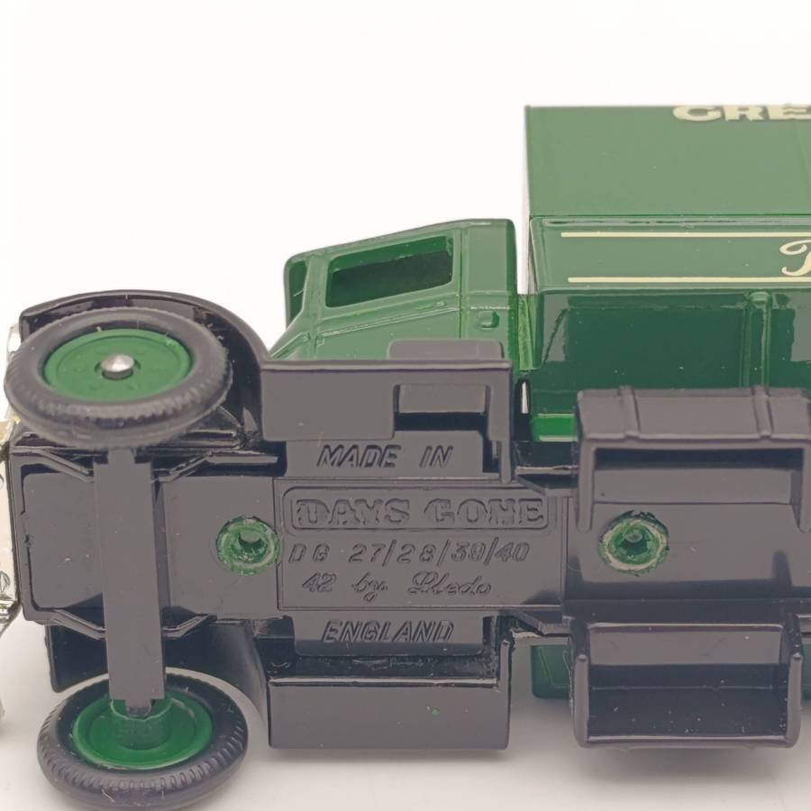 Lledo 1934 Mack Green King Beer Canvas back delivery truck model in box