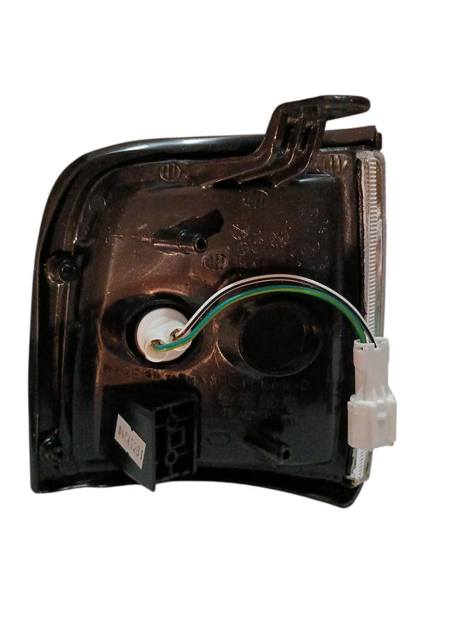 Isuzu Bakkie KB series LHS Normal Corner Lamp