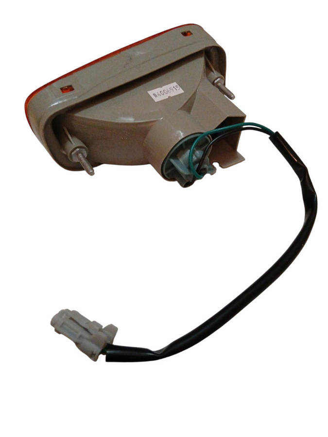 Isuzu Bakkie Amber LHS Bumper Indicator Oval Shape(Rounded corners)