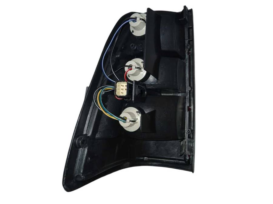 Isuzu Bakkie 1994- 05 RHS Tail Lamp Unit