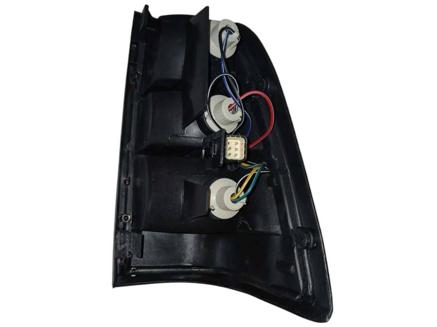 Isuzu Bakkie 1994- 05 LHS Tail Lamp Unit