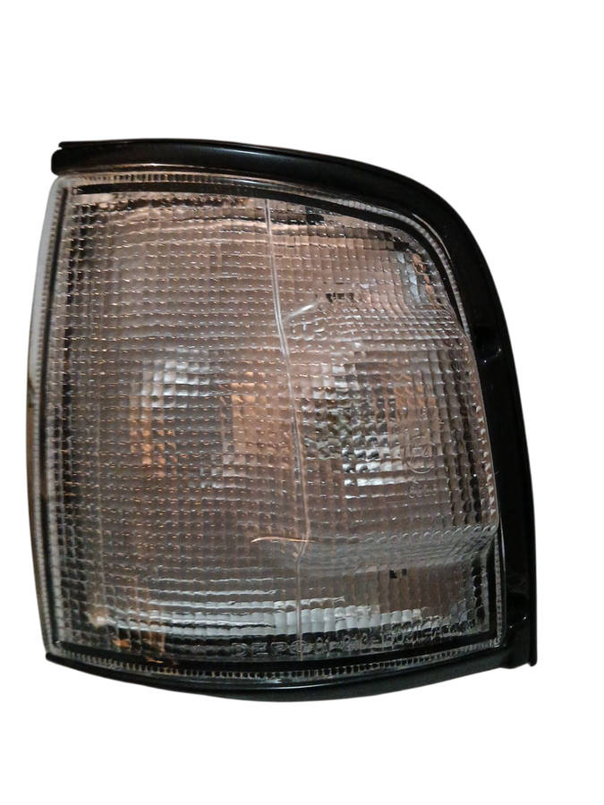 Isuzu Bakkie KB series LHS Normal Corner Lamp