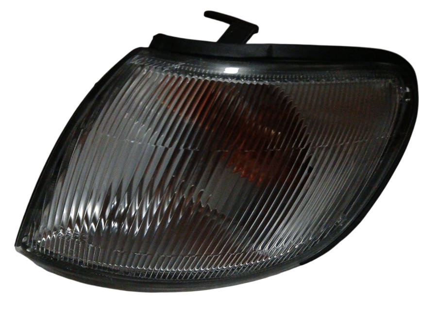 Nissan sentra MK4 facelift LHS Corner Lamp
