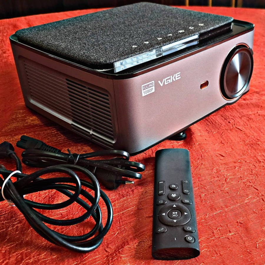 VGKE T28 4500 Lumens 1920 x 1080p LCD Data Projector