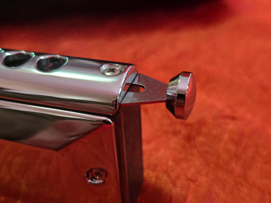 Suzuki Chromatix - B key