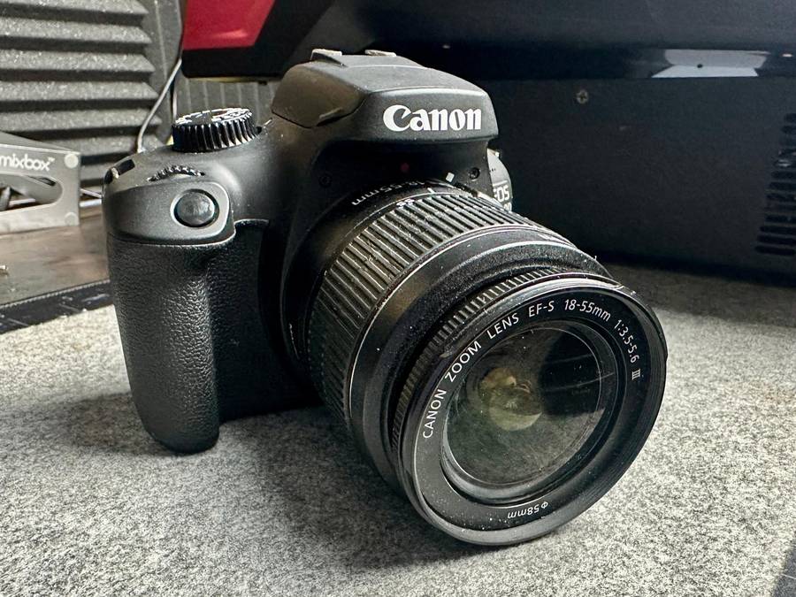 Canon EOS 4000D Starter Bundle
