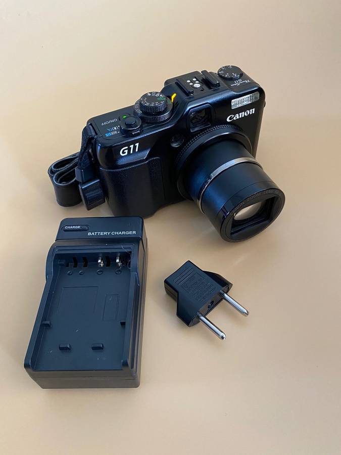 Canon PowerShot G11 Digital Camera (10MP, 720p HD & 5x Optical Zoom) Black