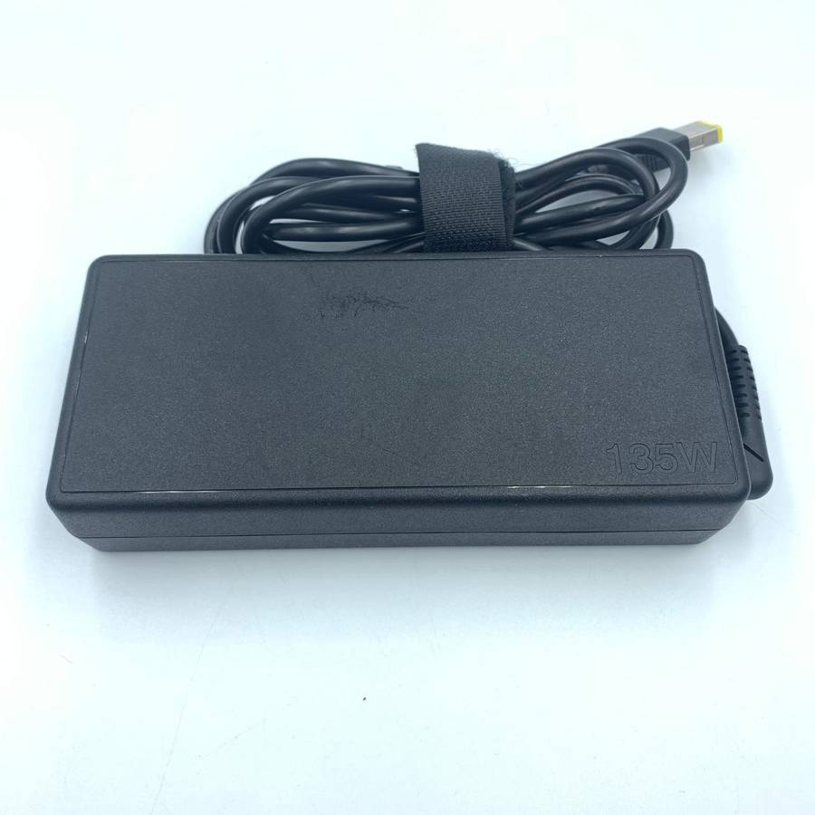Lenovo Original 135W Charger