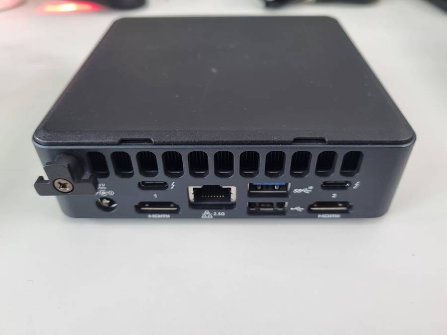 Intel NUC11TNK (Intel i5, 256GB SSD & 8GB RAM) 11th Gen