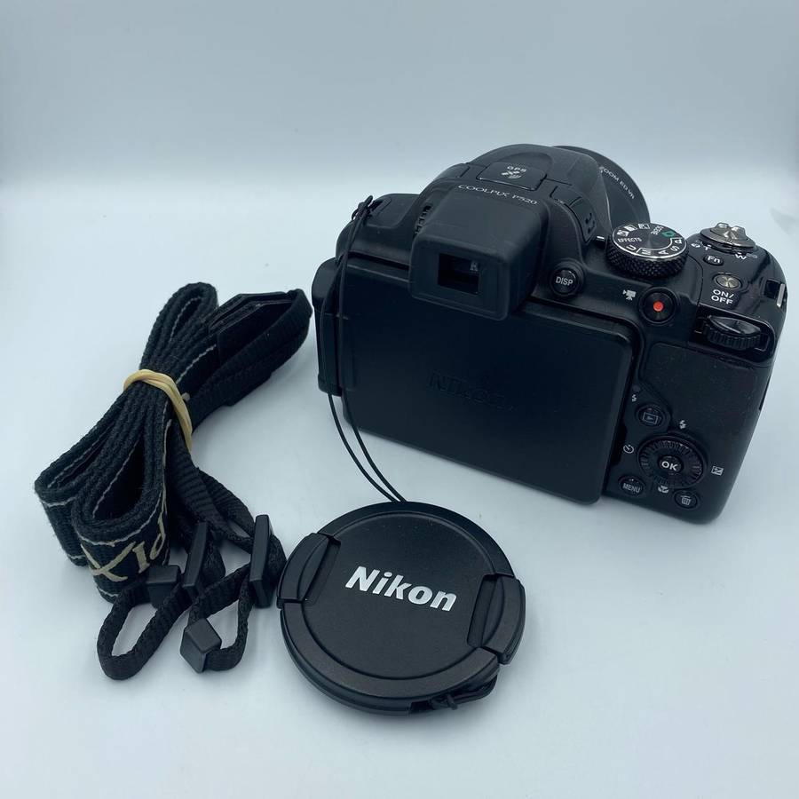 Nikon COOLPIX P520 18.1 MP CMOS Digital Camera with 42x Zoom Lens and Full HD 1080p Video (Black)