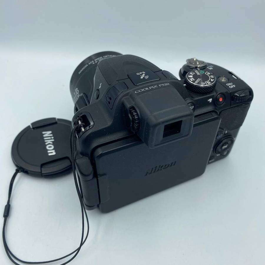 Nikon COOLPIX P520 18.1 MP CMOS Digital Camera with 42x Zoom Lens and Full HD 1080p Video (Black)