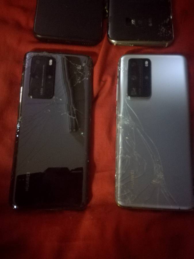 Huawei p40 pro needs new screen 1