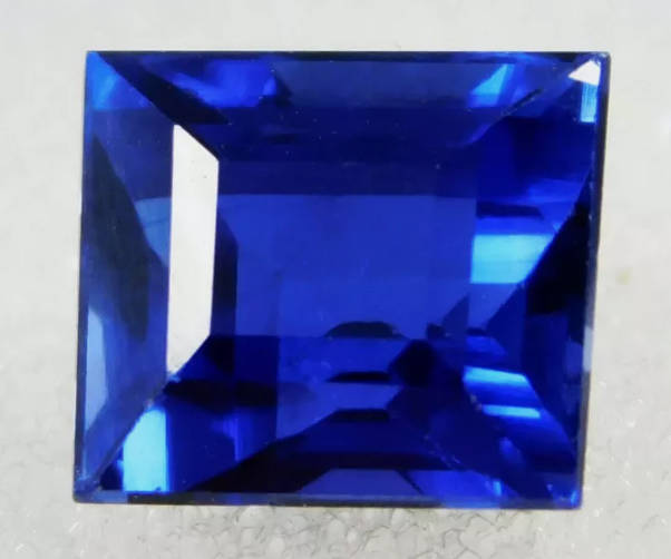 3.75 Ct Natural Blue sapphire Princess Cut. VGTL Certified