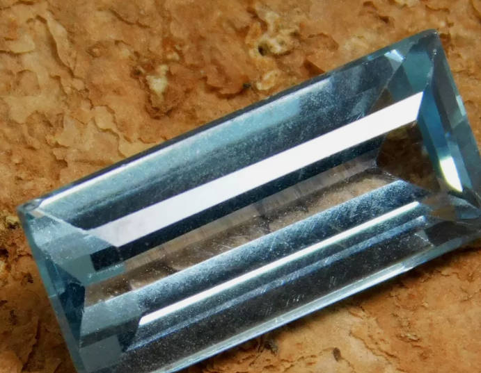 Natural 10.30 Ct Aquamarine Excellent Baguette Gemstone