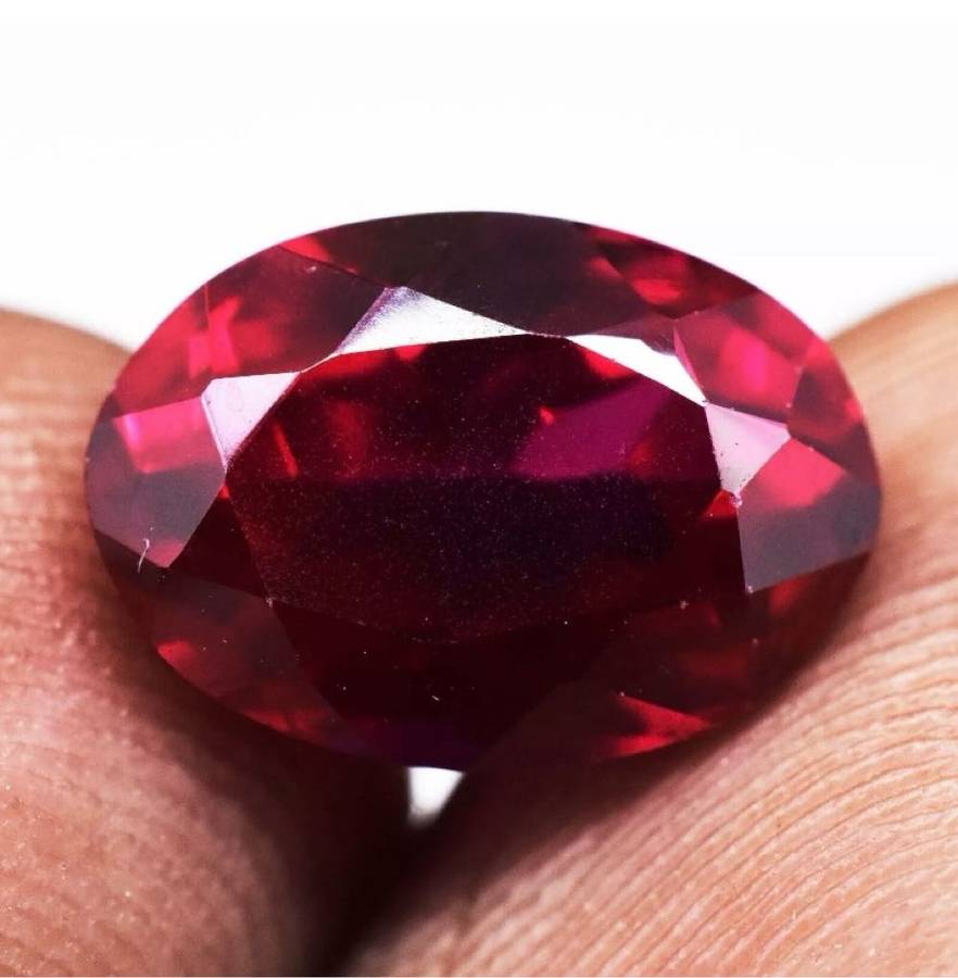 5.65ct Ruby, Oval cut