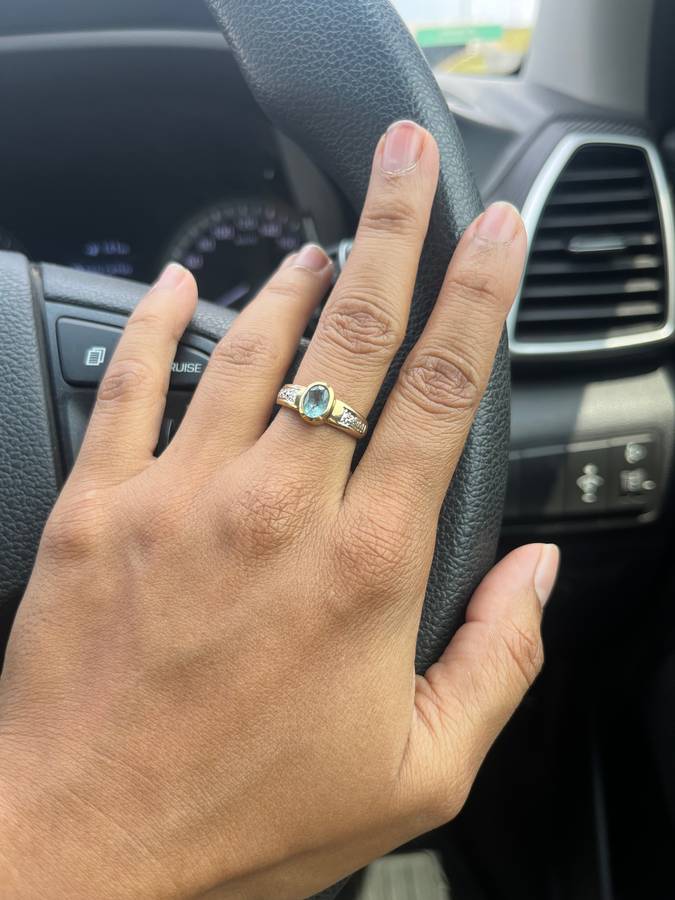 9ct yellow gold ring