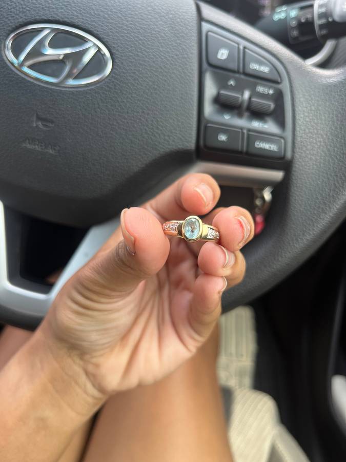 9ct yellow gold ring