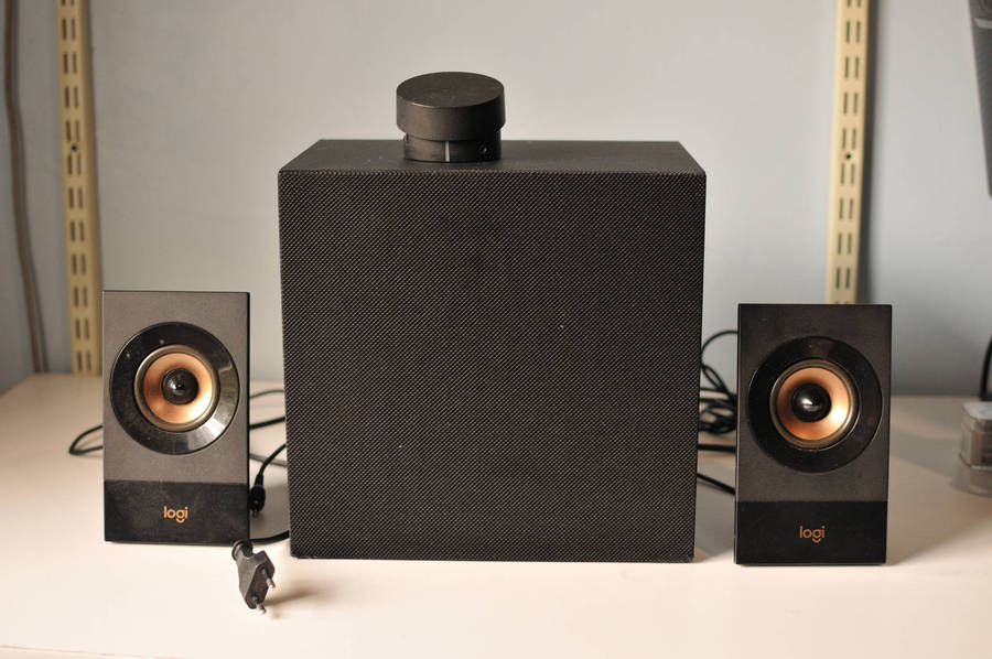 Logitech z533 2.1 Computer Speakers