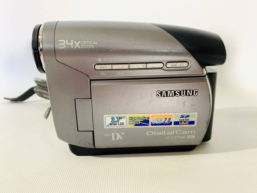 Samsung VP-D375Wi Digital Camcorder / Video Camera (Battery needs Replacing)