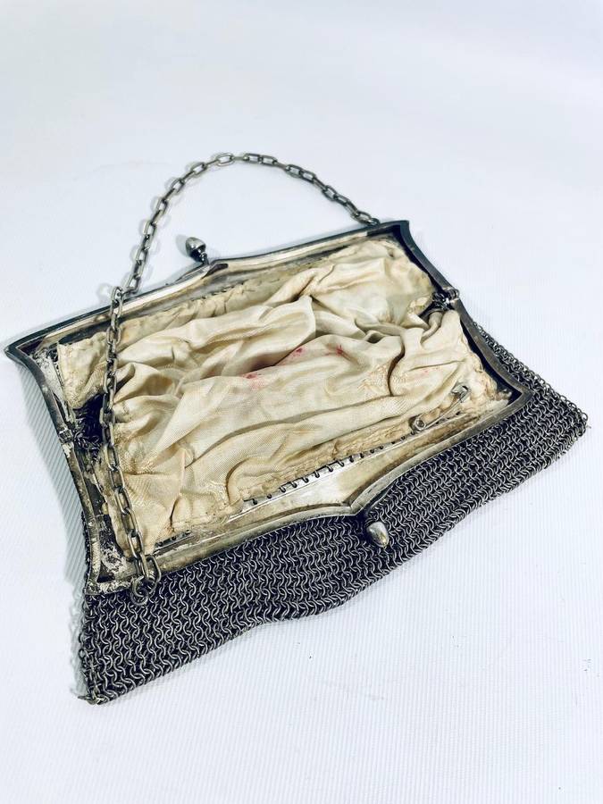 Stunning Vintage Silver-Plated EPNS Chainmail Handbag / Purse - Floral Detail