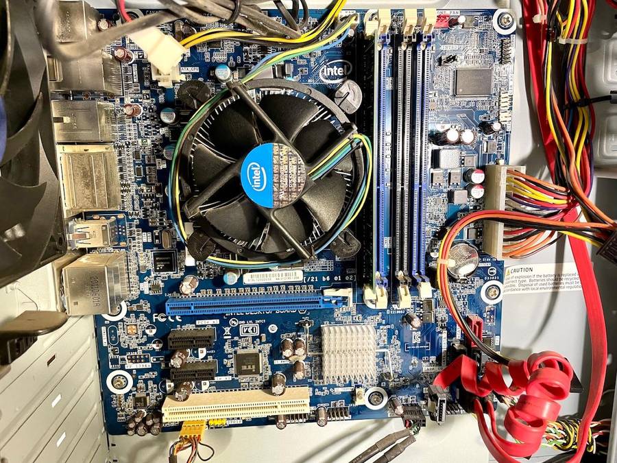 PC Desktop - Intel i5-2500 CPU - 4GB DDR Ram - HDMI / DVI  - NO Hard Drive